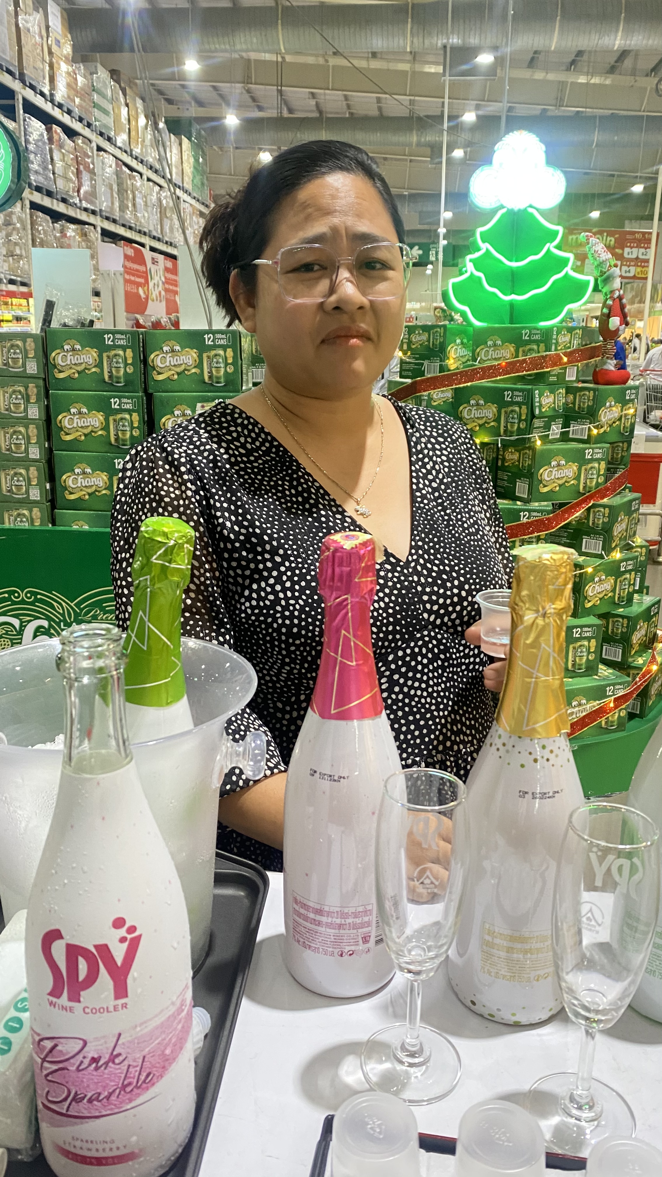 Sparkling Fruit Wine Testing Success at Makro Market Day 3 Highlights - Image 14